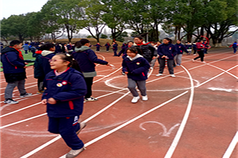 江苏省南京市高淳区固城街道漕塘小学举行冬季跳绳三项比赛(1).png