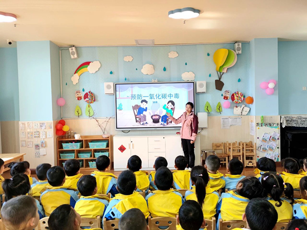 预防一氧化碳中毒宣传现场_副本.jpg