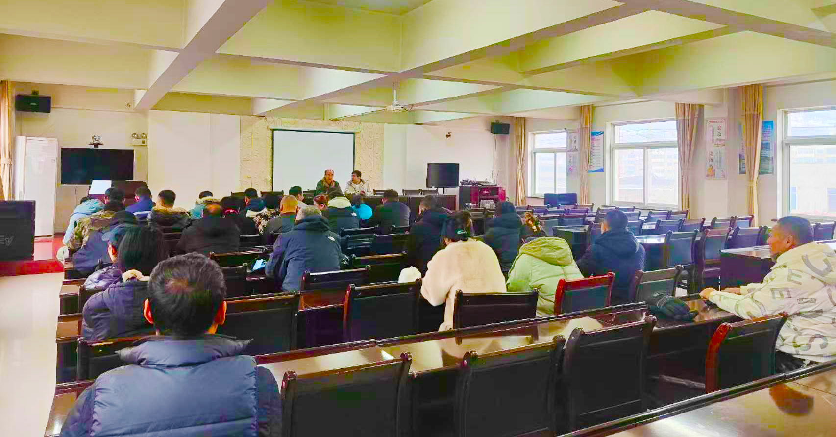 1736485141983790.jpg 5e102bdd921217138b718f7e277bb2f.jpg