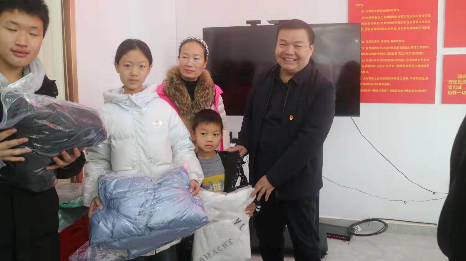 1737098233811436.jpg 2.jpg