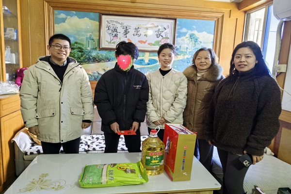 1737422595194030.jpg 美美与共走访同里李同学.jpg