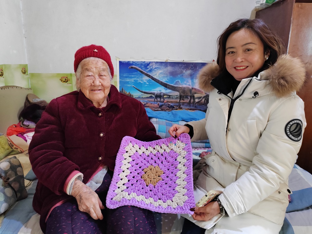 火炬网 送坐垫.jpg