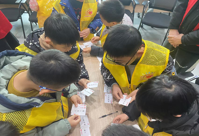 松陵街道芦荡社区“为心灵护航 伴青春前行”——青少年心理讲座3.png