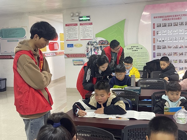 2025年1月20日，金绿洲社区新时代文明实践站、关工小组开展“多彩童年，乐享寒假”公益托班活动。2.jpg
