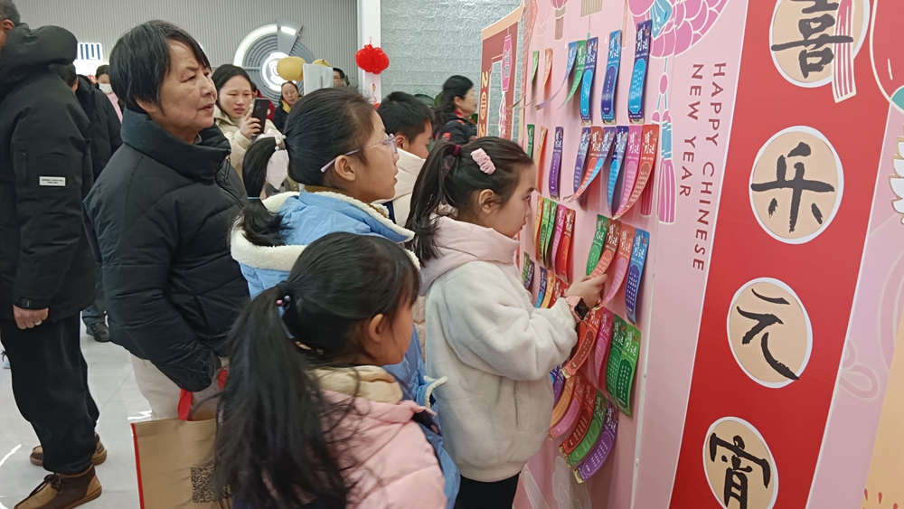 同心湖社区：童心闹元宵 欢乐满社区1_副本.jpg