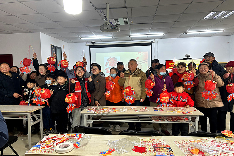 仙鹤门社区关工委开展“元气满满  宵声满园”元宵节主题活动(5).jpg