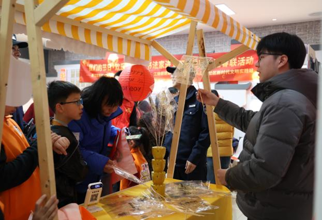 江陵街道江兴社区打造“拾光课堂” 推进非遗传承2.png