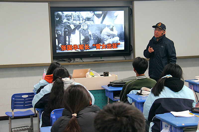 江苏省南京市玄武区玄武湖街道关工委联合开展“五老”“大思政课”进校园活动(4).jpg