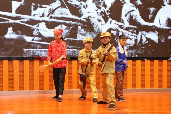 【桃源镇】 以戏述史：行走的红色思政课《我送亲人过大江》2.png