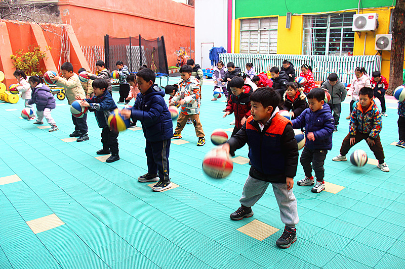 江苏省南京市玄武区玄武湖街道关工委联合组织开展青少年篮球培训，助力篮球梦启航 (2).jpg
