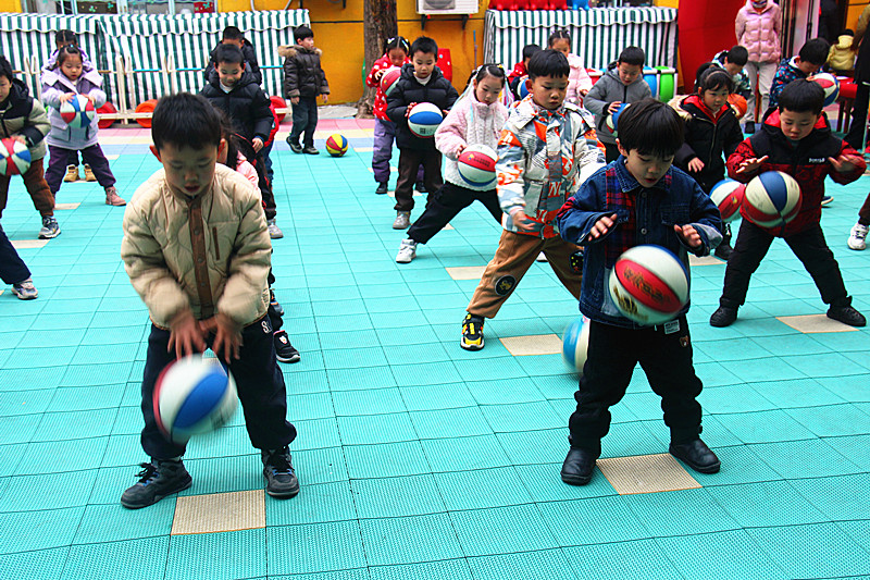 江苏省南京市玄武区玄武湖街道关工委联合组织开展青少年篮球培训，助力篮球梦启航 (3).jpg