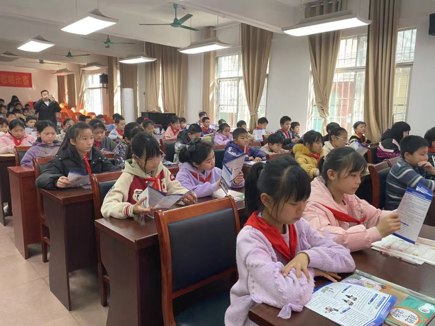 1740996425567785.jpg 银坑中心小学1.jpg