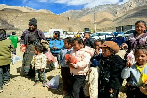 1741068434906313.png 青云学校:暖冬计划携“爱”启程.png