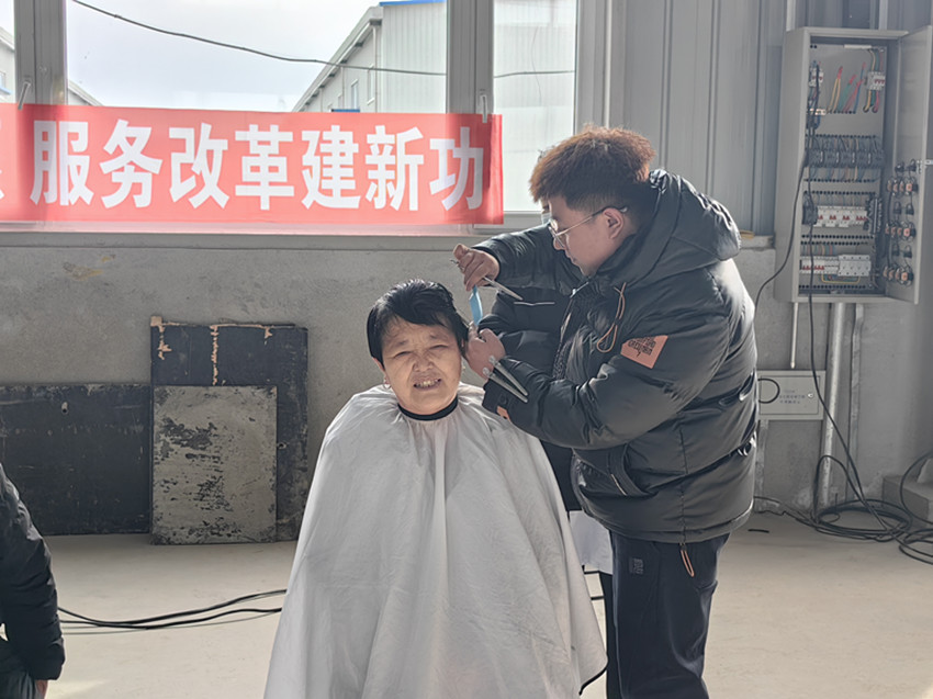 1741093693229641.jpg 元宝山区平庄镇关工委学雷锋活动照片5_副本.jpg