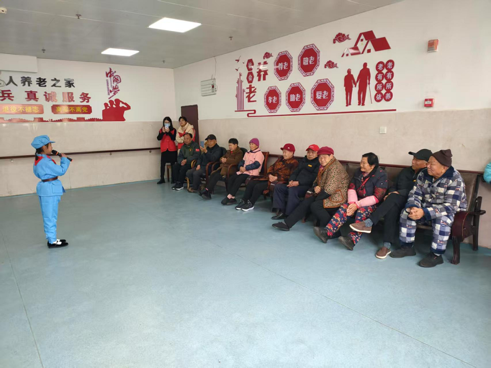 永修县关工委开展“雷锋精神映校园，温暖相伴敬老院”活动 (3).png