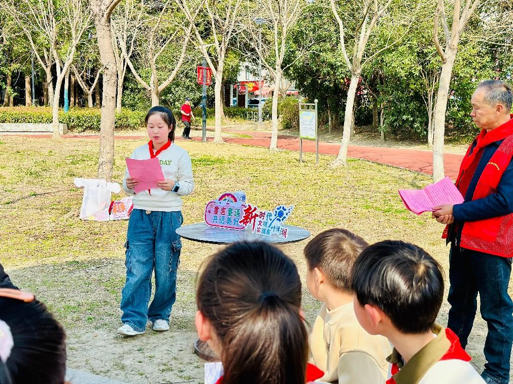 1741224830141020.png 江陵街道叶泽湖村:老少共话学雷锋 温暖同行见精神.png