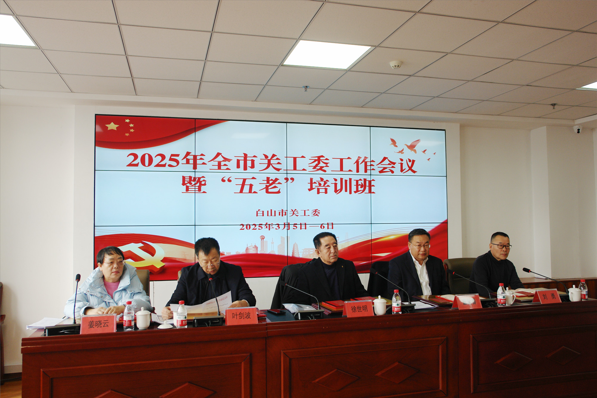 1741330195844612.jpg 49fb8c0ecb5903f036f32b2690ab498.jpg