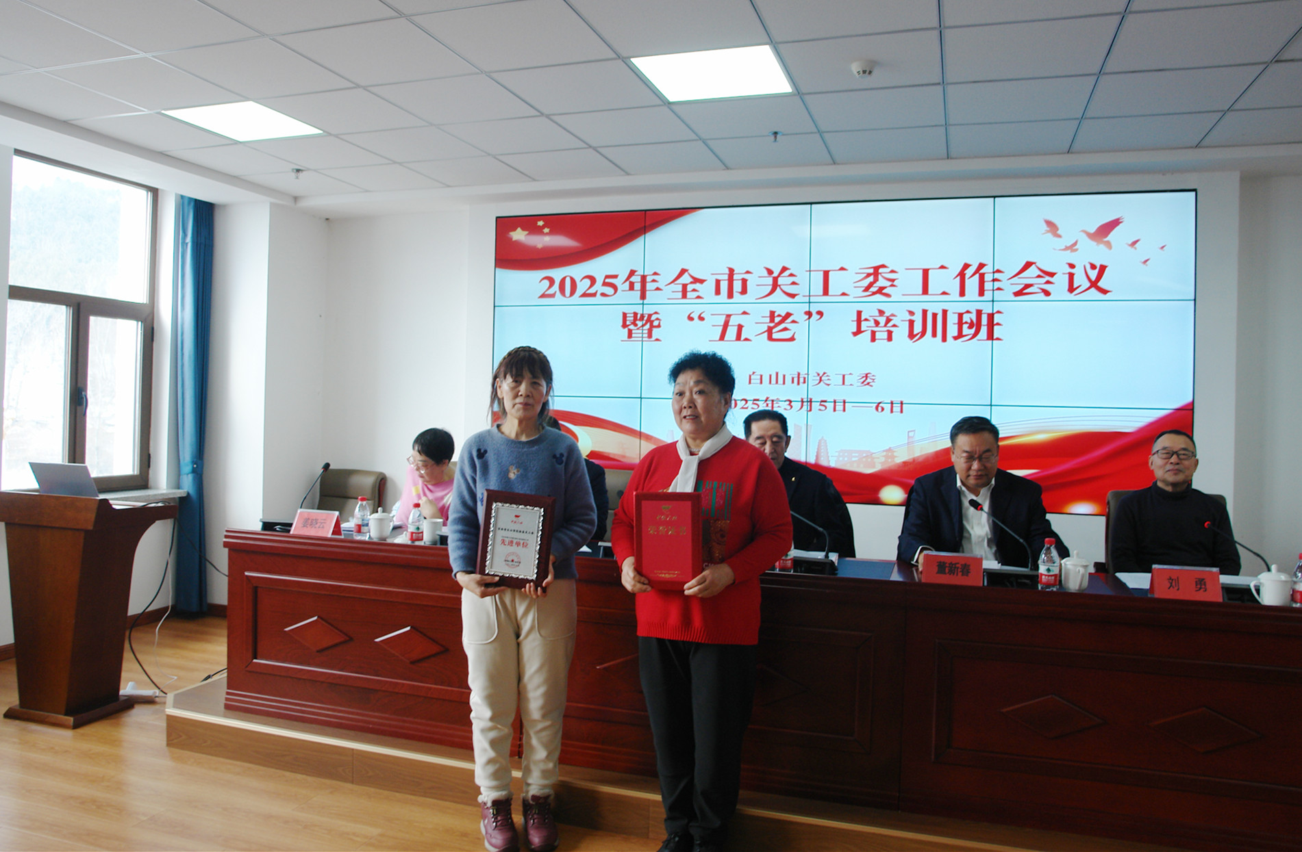 1741330371494361.jpg d0f09d191c6fd415222532f6b7ede81.jpg