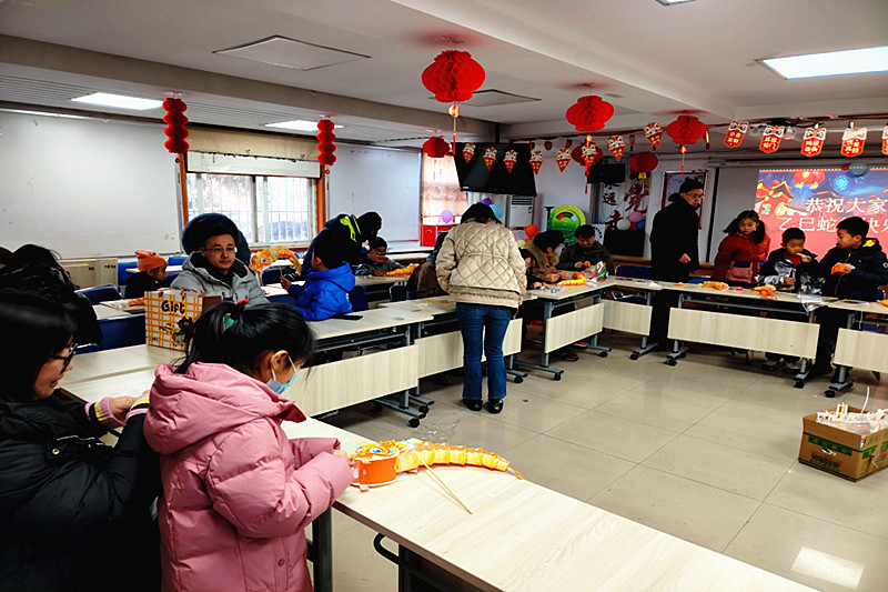 江苏省南鼓楼区江东街道清河新寓社区关工委开展青少年元宵节喜乐会活动 (1).jpg