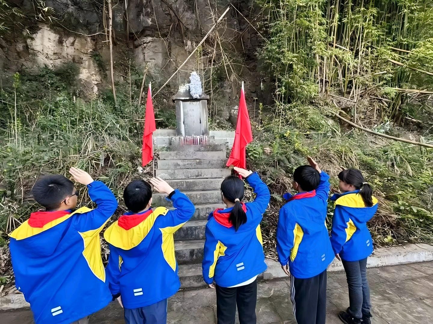 1743584994929537.jpg 月山小学.jpg