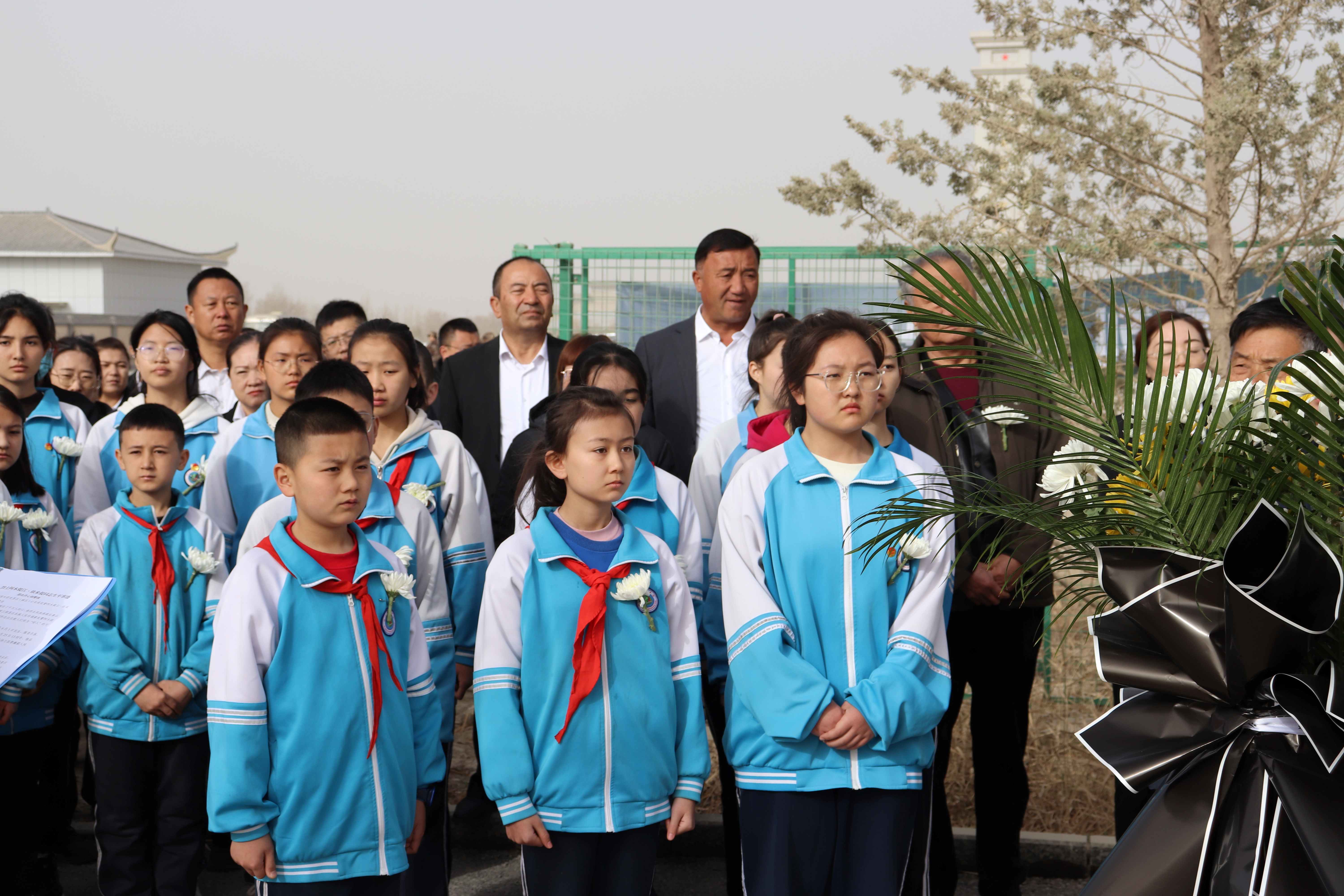 1744032281217824.jpg 2.jpg