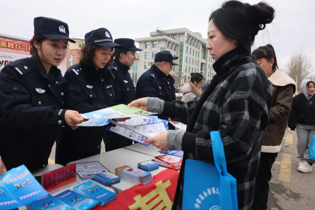 1744934459765925.png 图片1.png