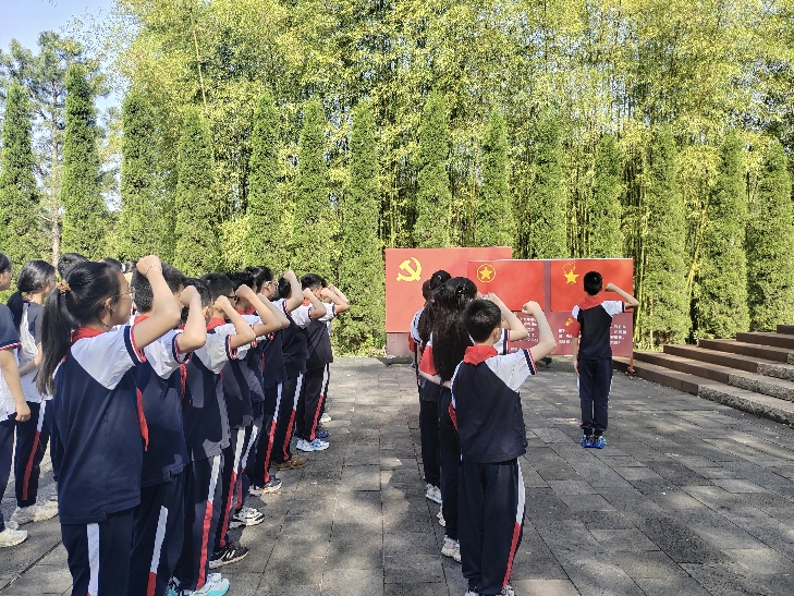 1746500701738541.jpg 汇东实验_20250506102559.jpg