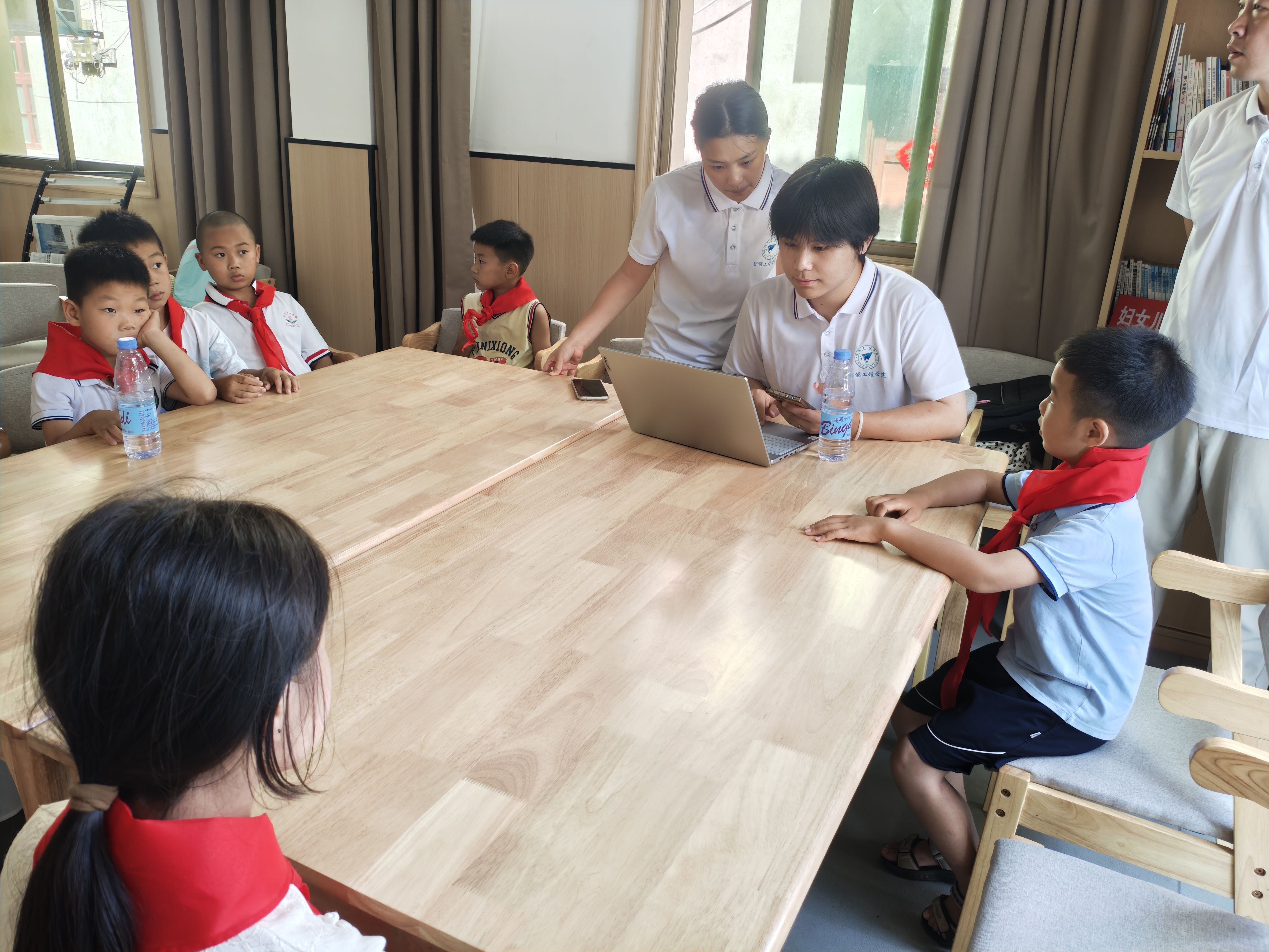 1751509811592848.jpg 4基层动态照片_爱奇艺.jpg