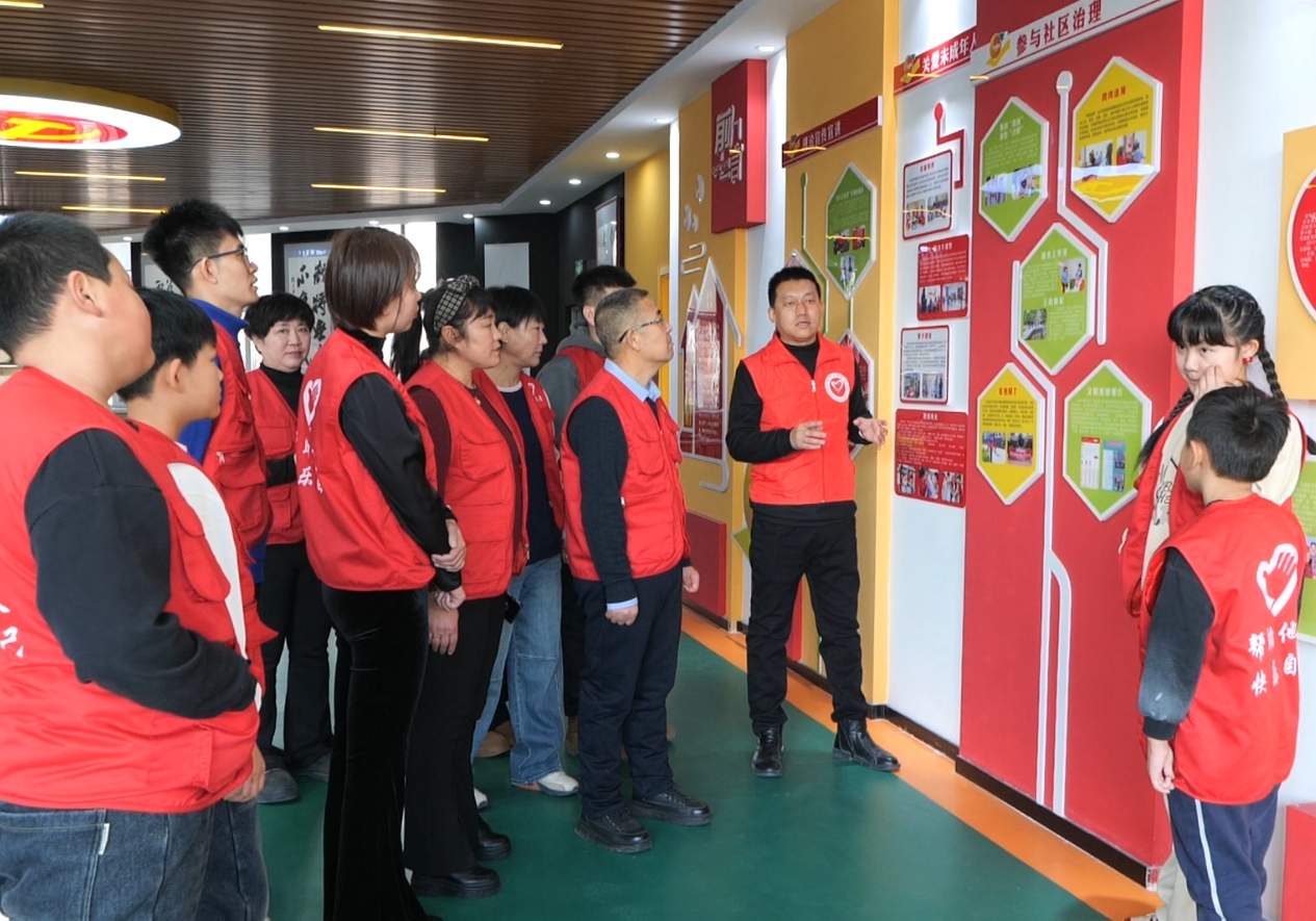 元宝山区草原蓝哈达协会 竹板声声破陋习活动照片1.jpg