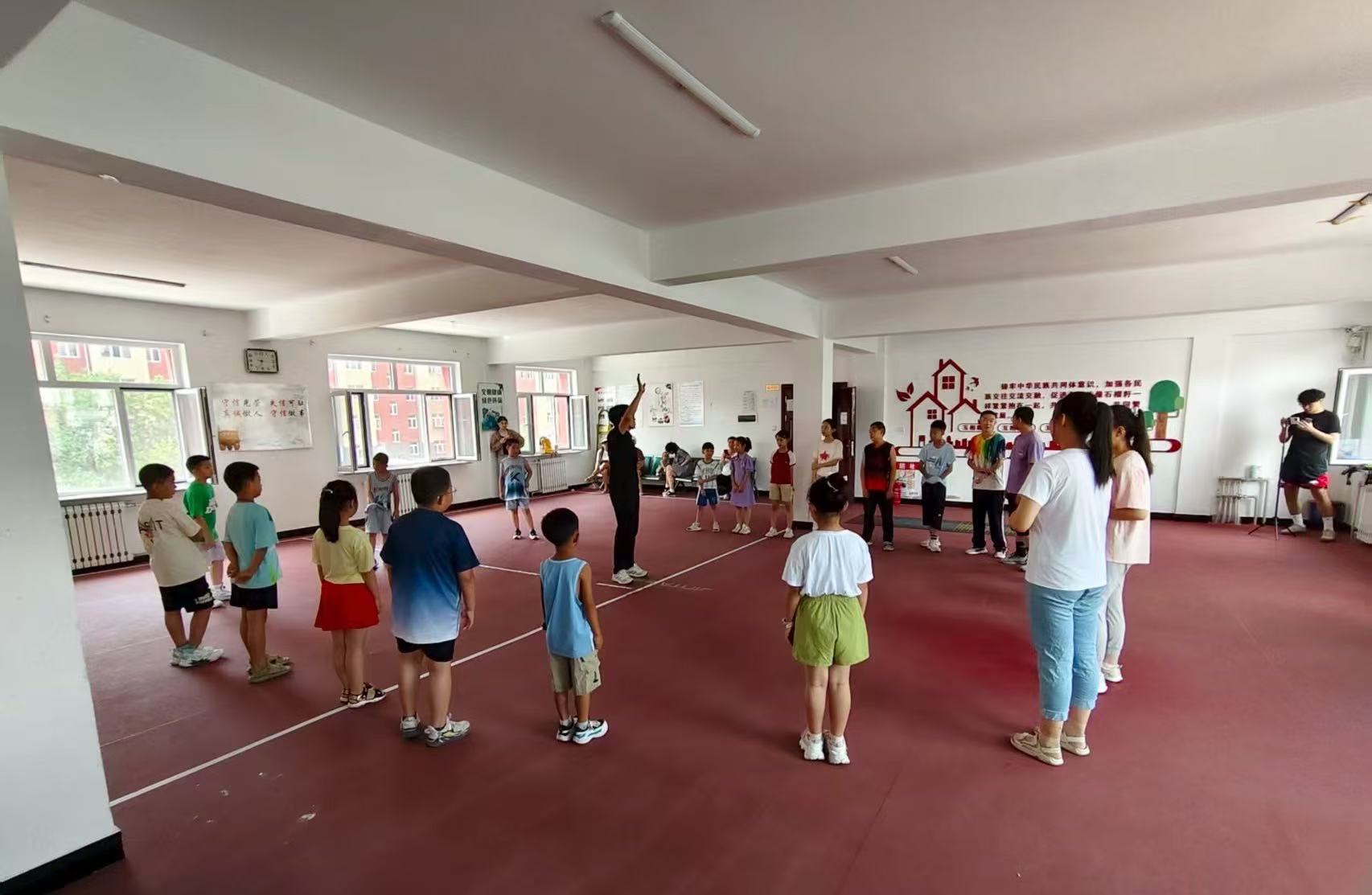元宝山区西城街道阳光社区开展“小小运动家 健康大能量”活动照片4.jpg