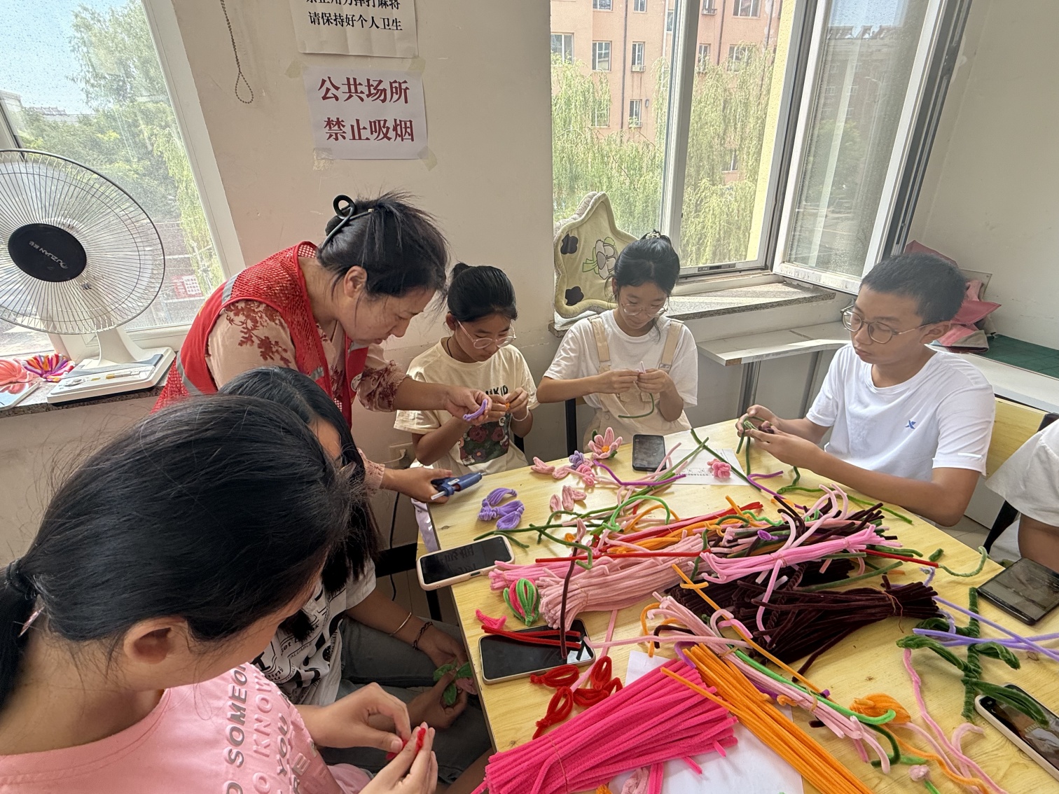 元宝山区西城街道锦绣社区关工委“盛世中华 繁花似锦”八一建军节活动照片3_副本.jpg