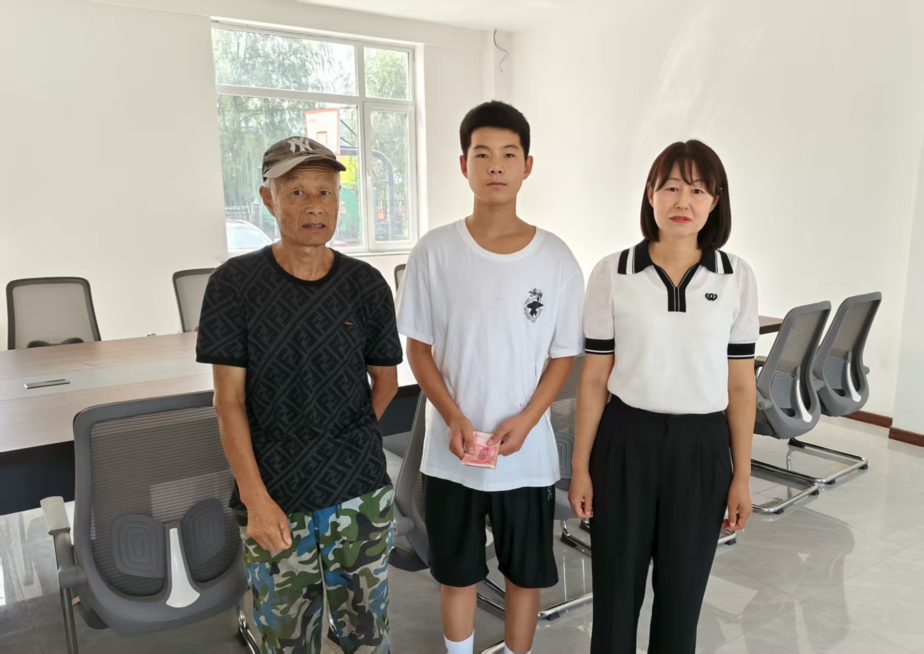 1755740481483733.jpg 人大.jpg