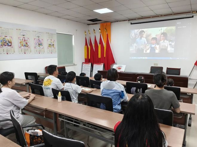 1757662302226620.png 平望镇关工委:系列书画活动让孩子发现城市的文明净美2.png