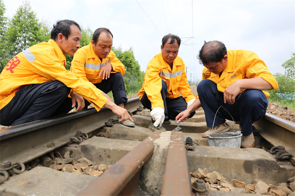 1757676808561903.jpg DD5A5442.jpg