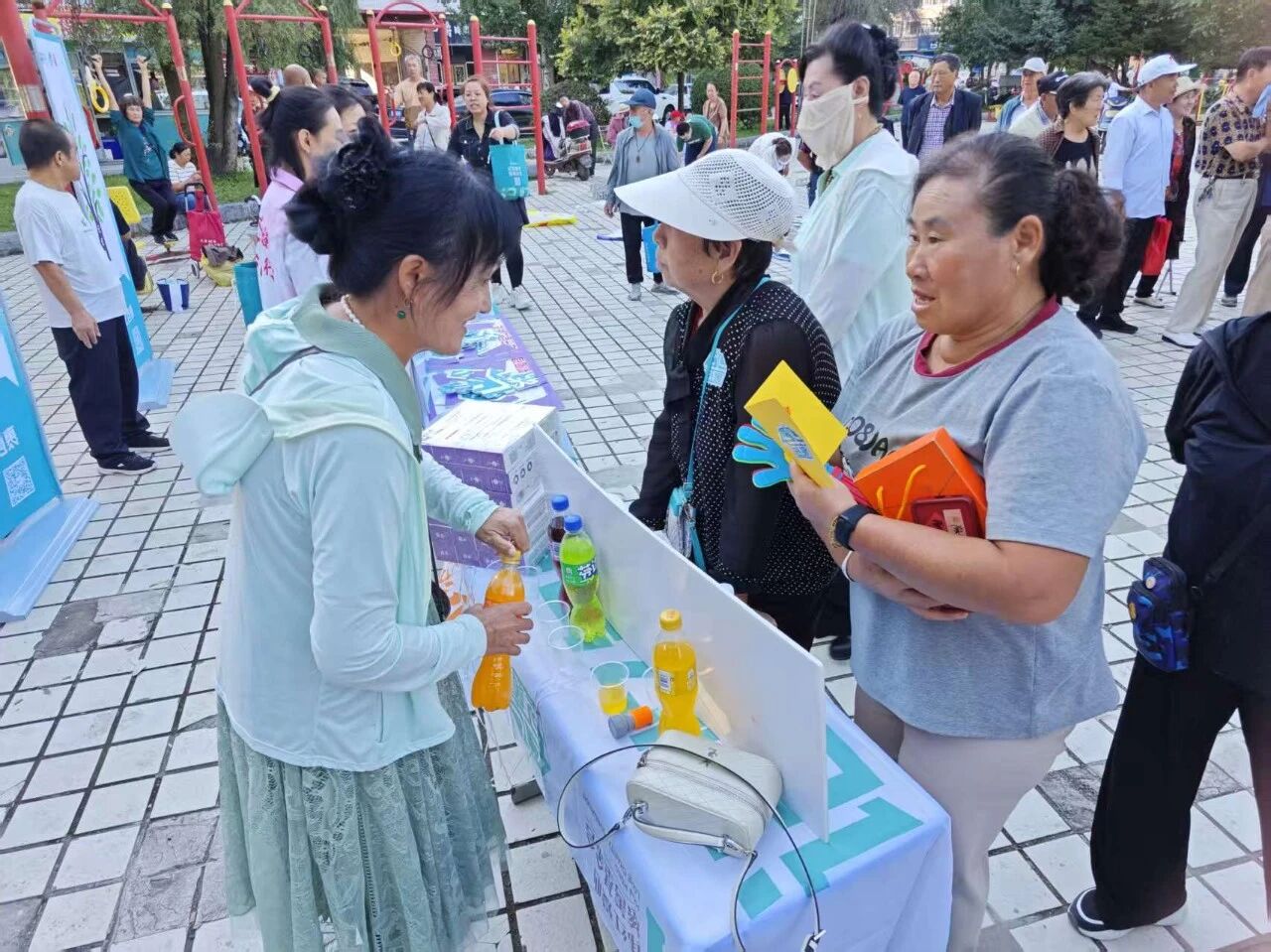 1757921288386889.jpg 4.jpg