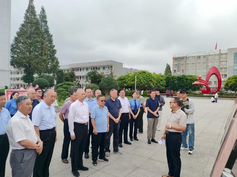 1758095055684700.jpg 市关工委“用法施爱·护苗成长”品牌建设工作学习交流活动在定远举行 (2).jpg