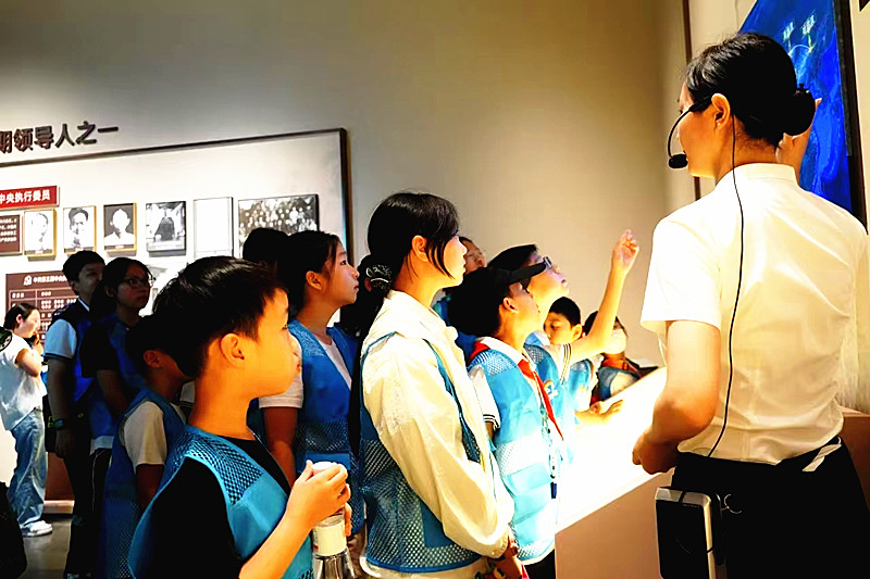 1758172215918232.jpg 江苏省南京市玄武区梅园新村街道大行宫社区:打造主题空间,赋能青少年成长(1).jpg