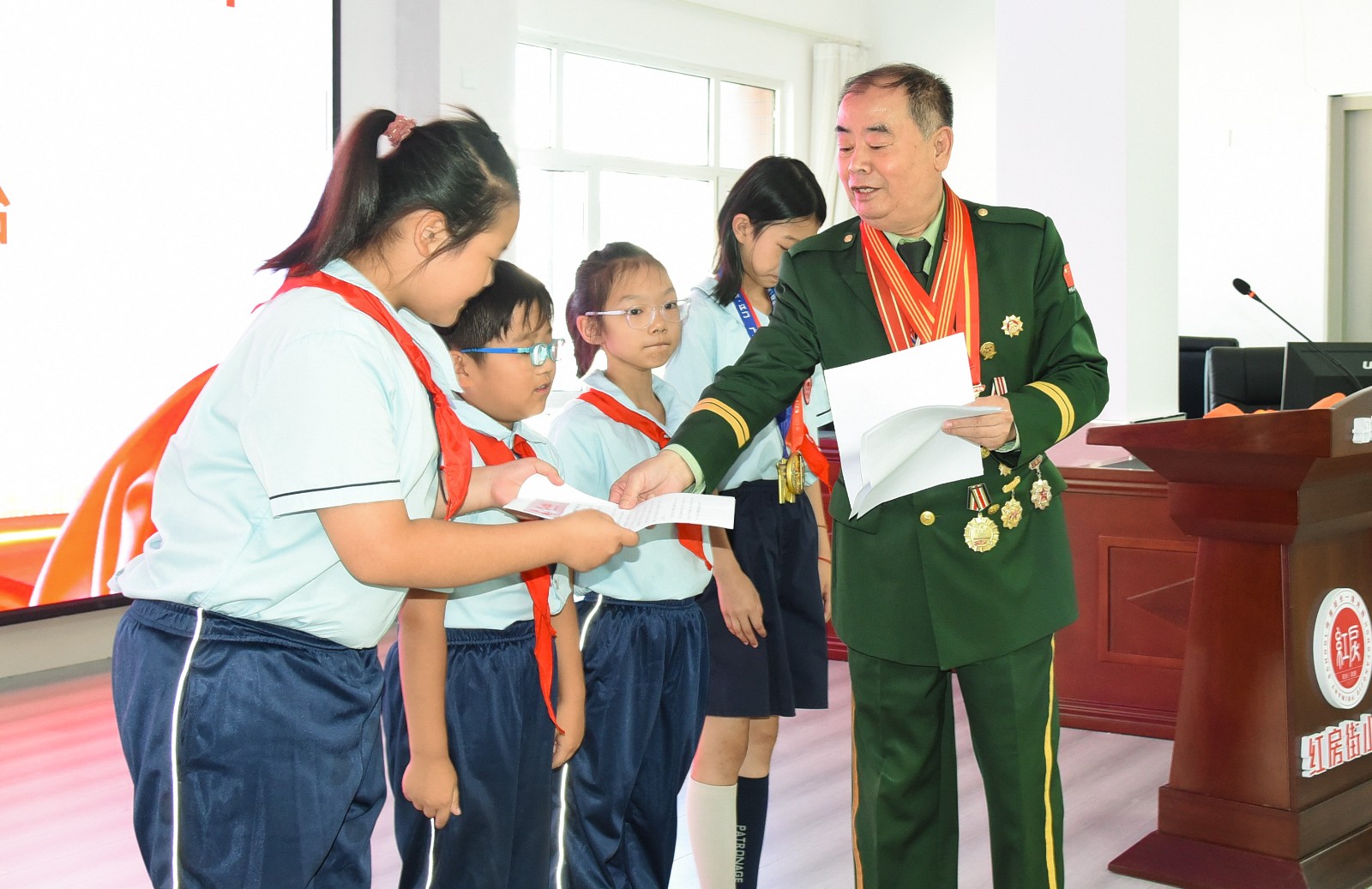 微信图片_20250920061051_309_8 拷贝.jpg