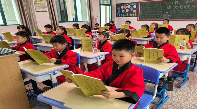 芦墟“好苗苗班”：童声读经典 论语润童心2.png