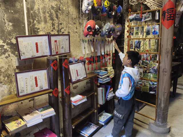 1758945520315305.jpg 3.jpg