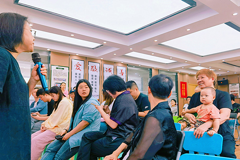 江苏省南京市江宁区秣陵街道翠屏社区关工委开展“如何让宝宝少生病”科学育儿讲座(3).jpg