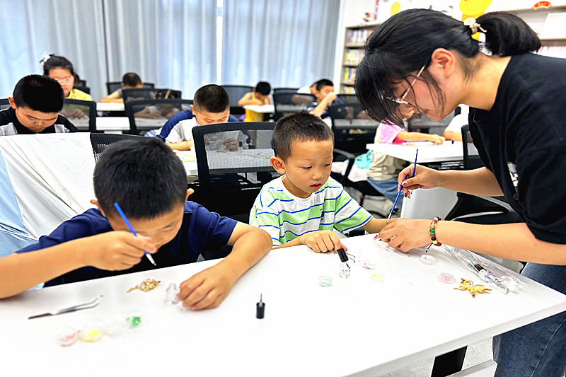 江苏省南京市六合区龙池街道李姚社区关工委开展青少年周末兴趣班活动(1).jpg