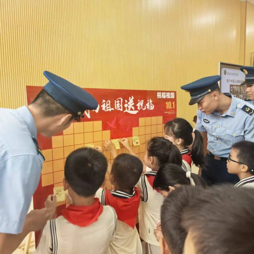 图8 强军故事励壮志.jpg