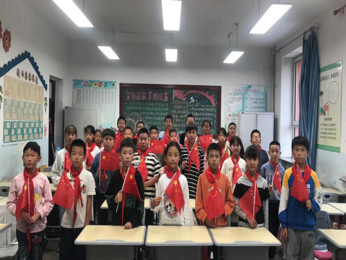 桦林中心校唱红歌颂祖国活动1_副本.jpg