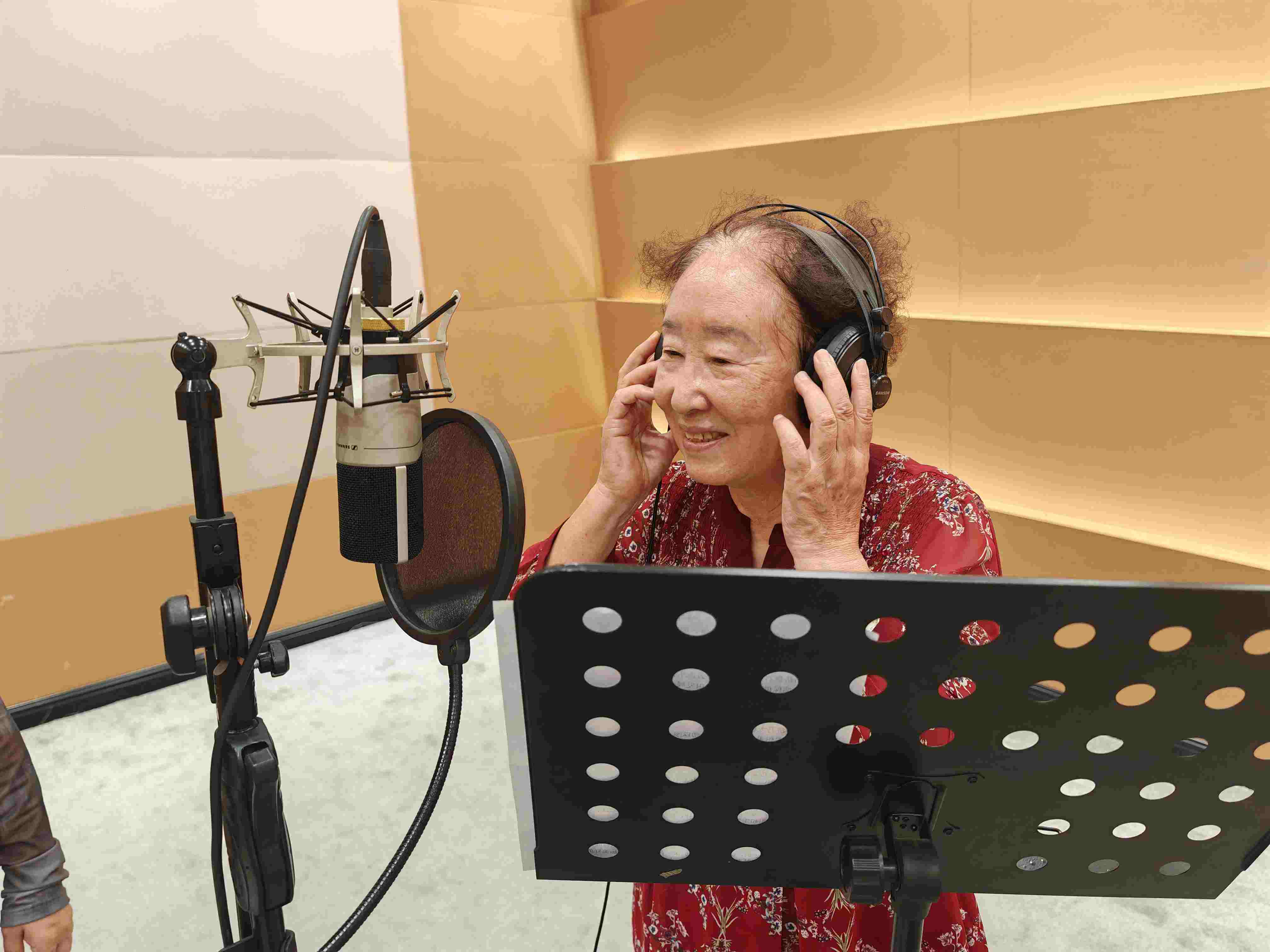 《20251011物资公司关工委助力“五老”悦动物资保供新舞台》 (2).jpg