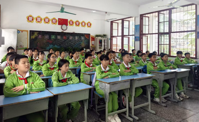 1760928879563158.jpg 9932.jpg