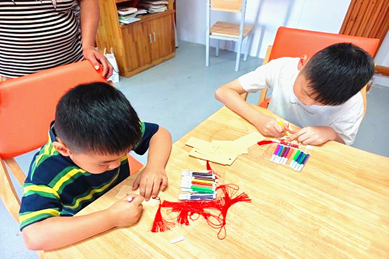 江苏省南京市溧水区和凤镇双牌石社区开展“指尖藏心意 书签伴书香”主题活动(2).jpg