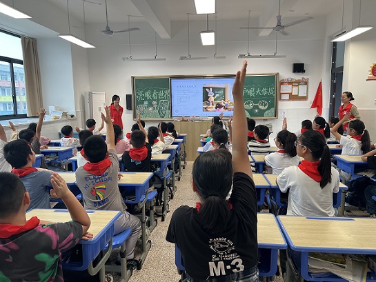 1761097604546872.jpg 亮眼看世界.jpg