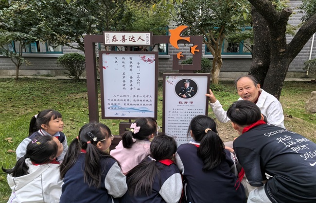 芦墟关工委：银发传薪火  科学润童心.jpg