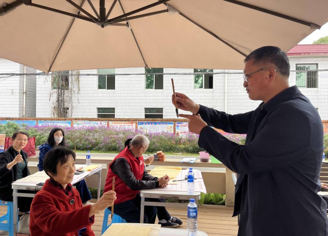 1761276579607824.jpg 4.jpg